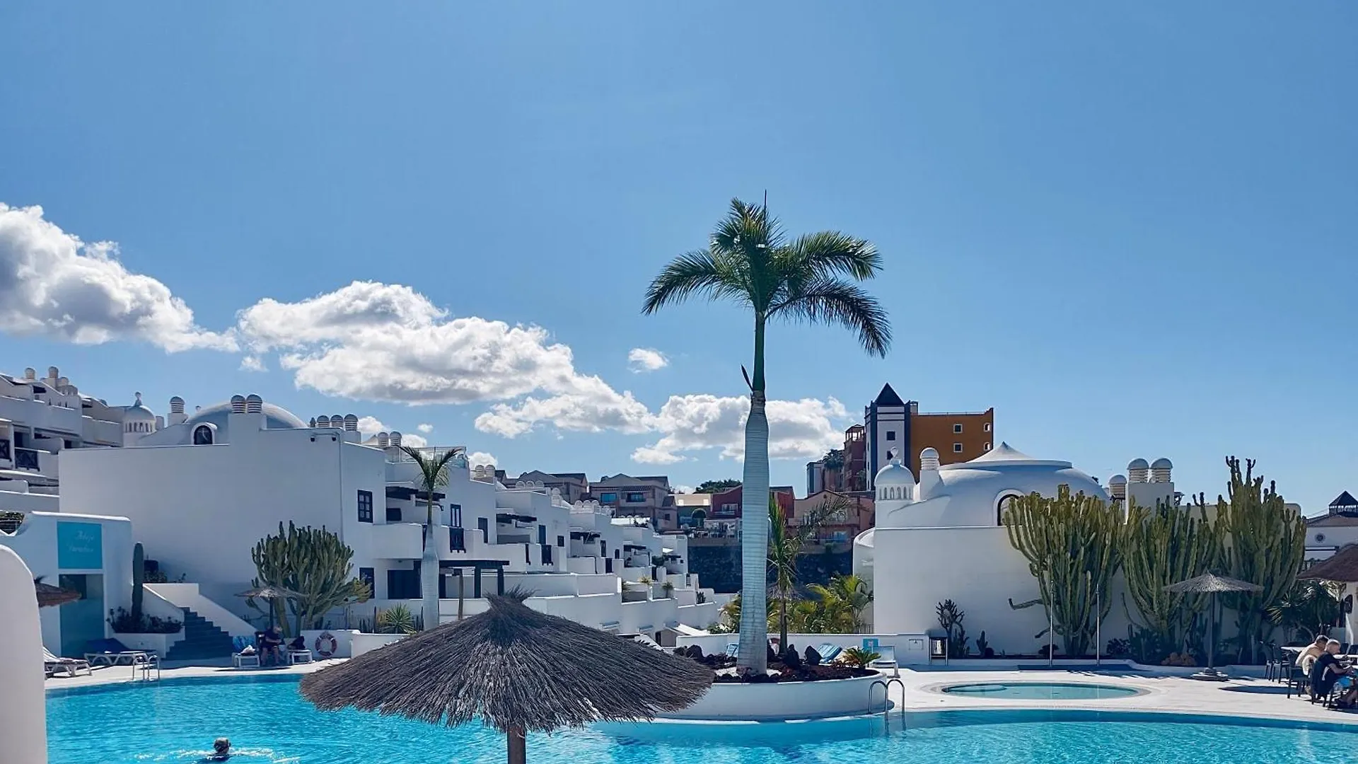 Playa Paraiso 아데제 아파트